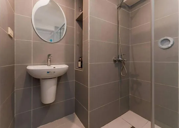 Airport Express E-527, 2 Minutes To Airport,fast Wifi, Free Netflix Apartment *