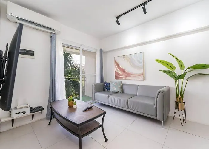 Apartment Airport Express E-527, 2 Minutes To Airport,fast Wifi, Free Netflix *